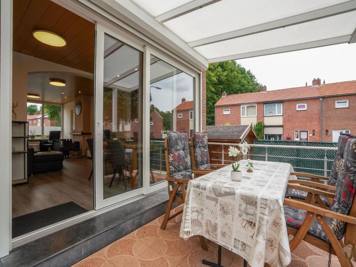Terraced House In Kerkrade With A Garden Exterior foto