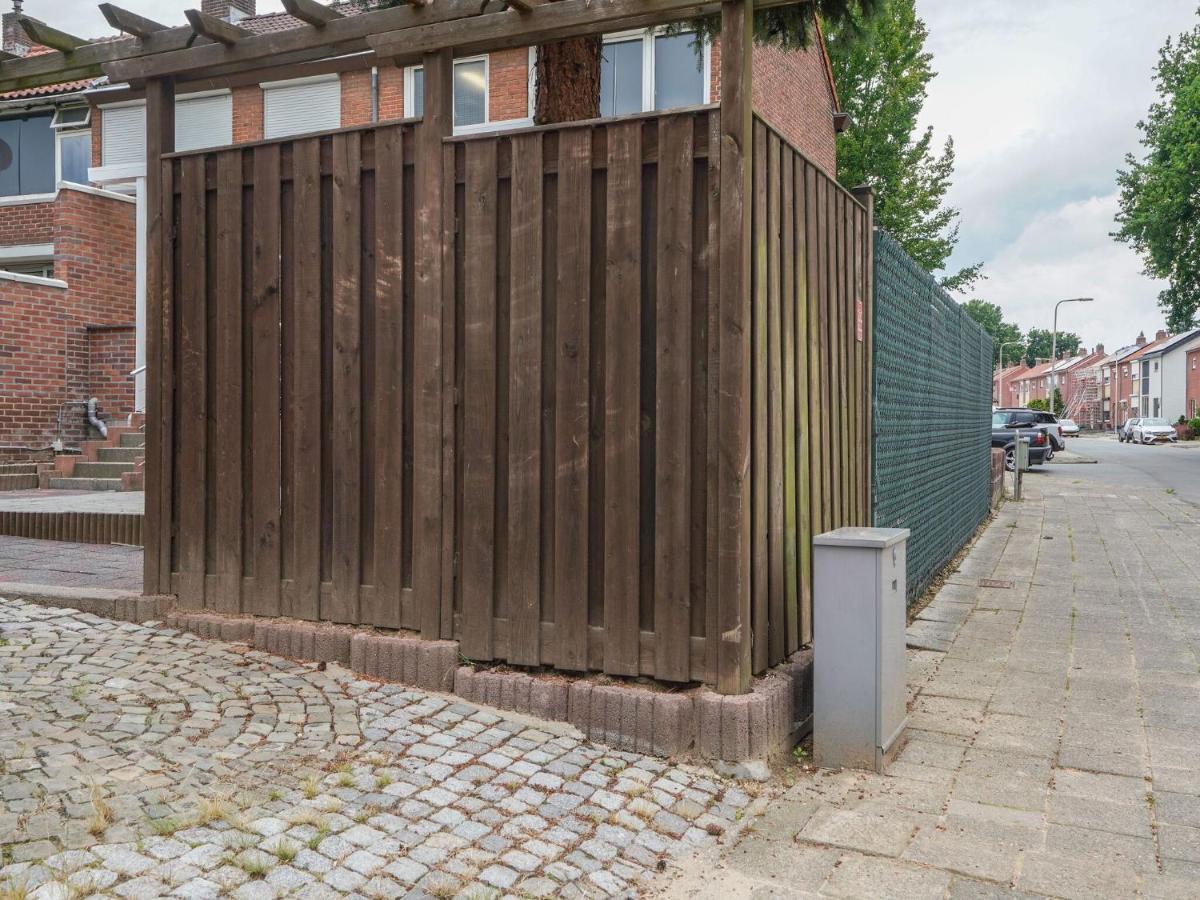 Terraced House In Kerkrade With A Garden Exterior foto
